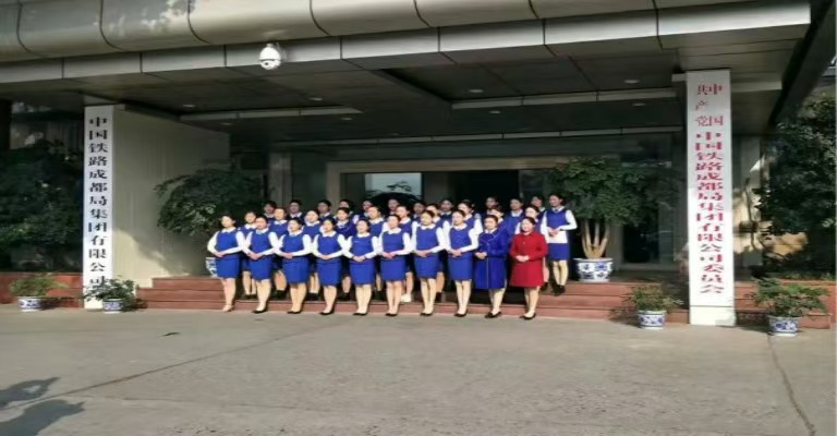 �ɶ���·ѧУ��ҵ����ҵȥ��