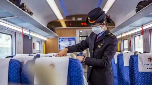 2026�ɶ���·����ѧУ�������¹�����ѧ�����ƶ�